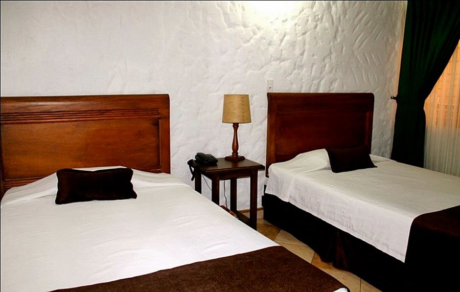 Hotel Ayenda 1223 Porton De La 10 Medellín Esterno foto