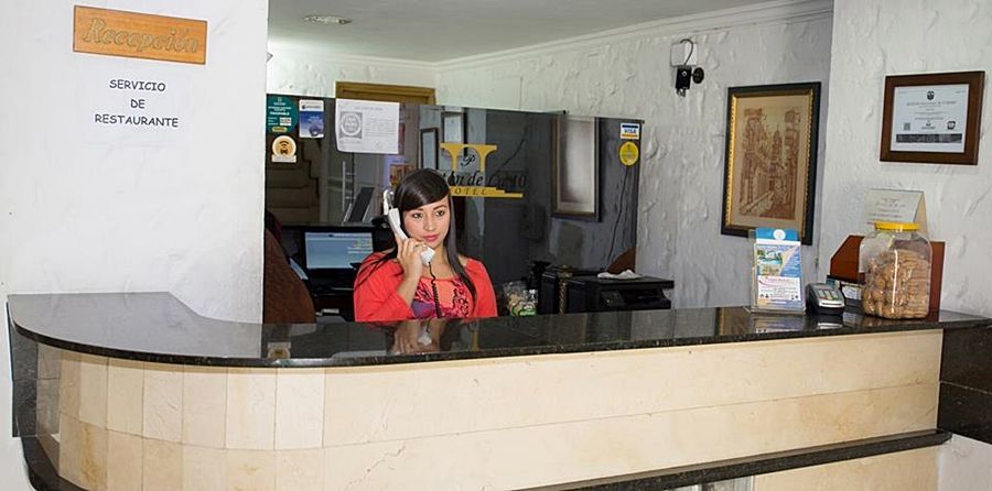 Hotel Ayenda 1223 Porton De La 10 Medellín Esterno foto