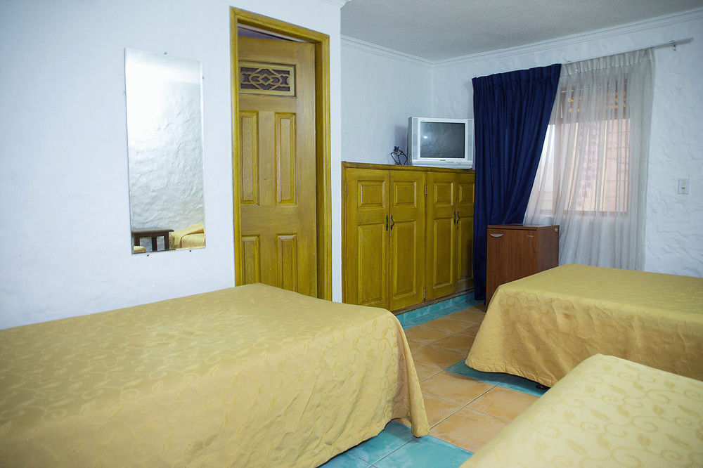 Hotel Ayenda 1223 Porton De La 10 Medellín Esterno foto