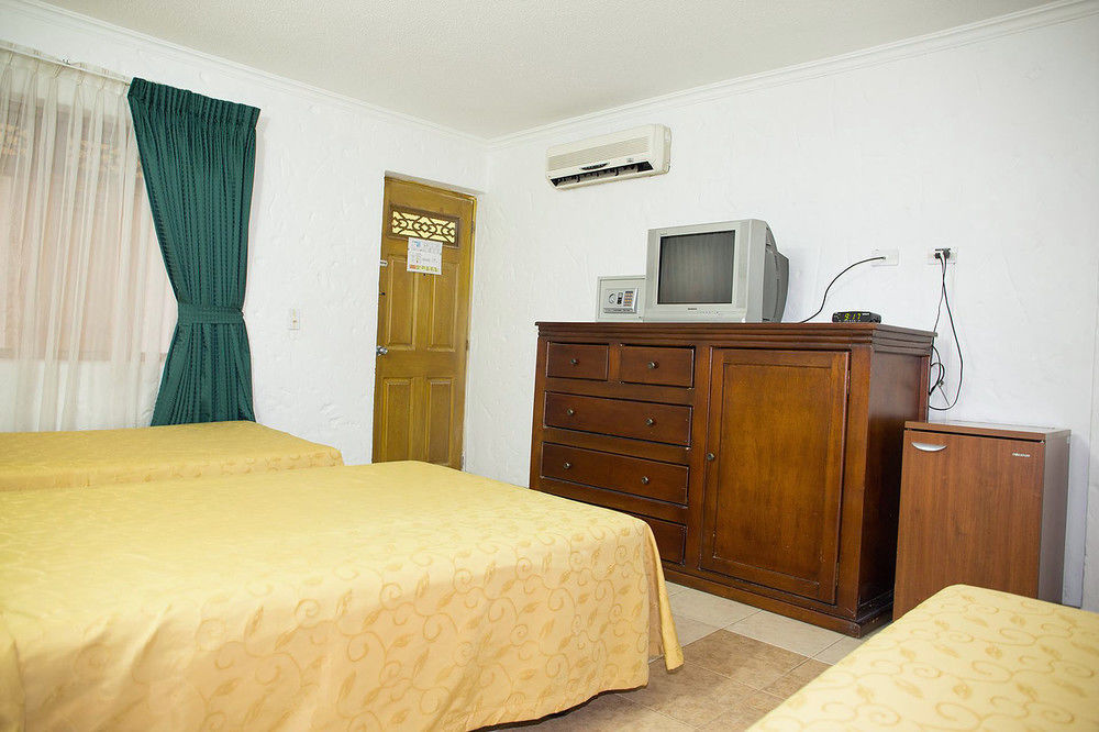 Hotel Ayenda 1223 Porton De La 10 Medellín Esterno foto