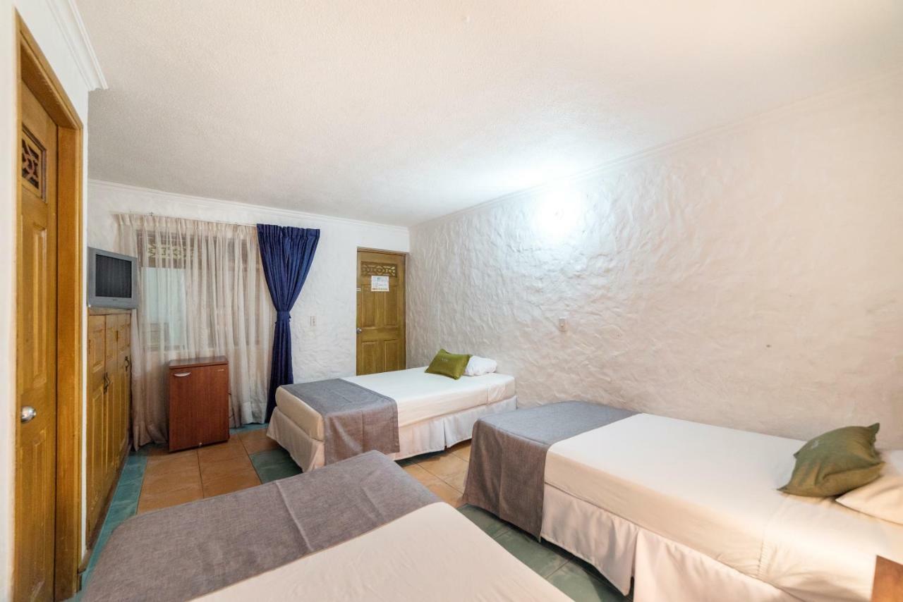 Hotel Ayenda 1223 Porton De La 10 Medellín Esterno foto